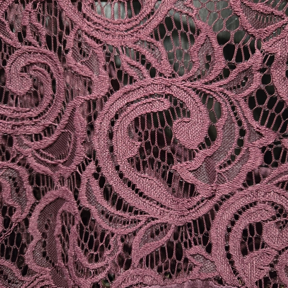 Maurices Lace Accent Blouse - Burgundy Plum Floral Casual Office Size Small - Picture 6 of 8